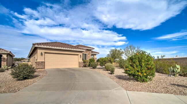 22896 W Arrow Dr
