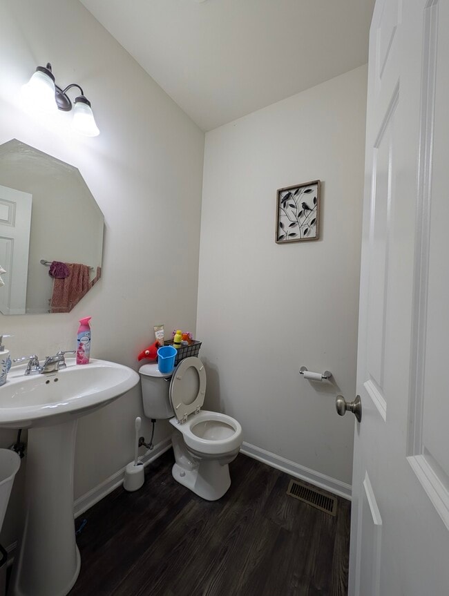 Photo - 3759 St James Ct
