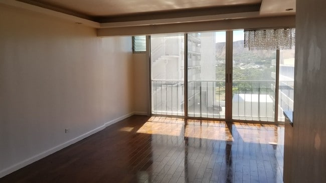 living room - 2609 Ala Wai Blvd Apartment Unit 904