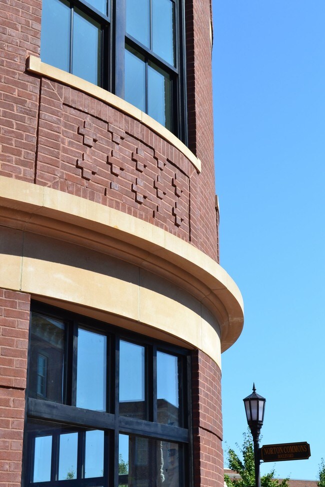 Photo - Meeting Point Residences