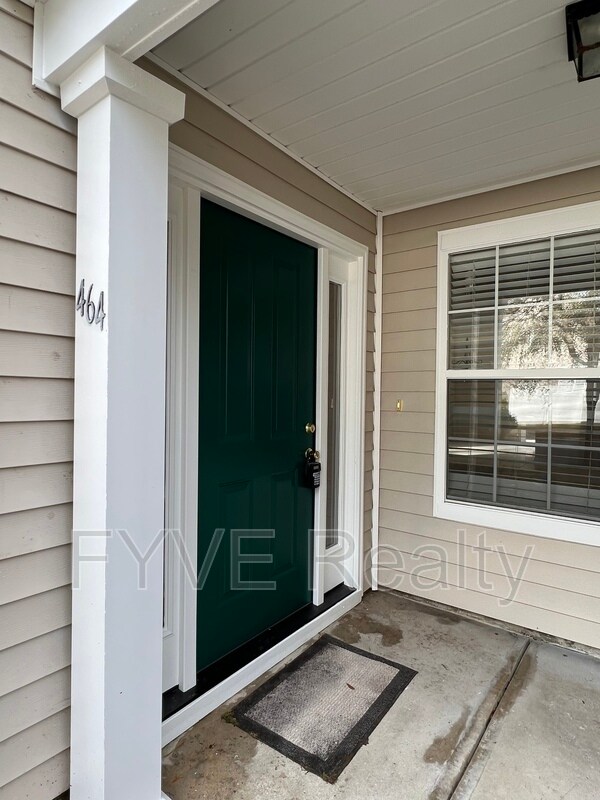 464 Campus Ln Townhome Townhome Rental in Bluffton SC