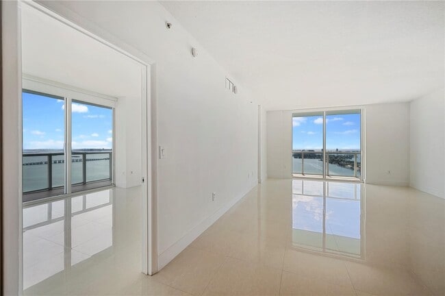 Photo - 1900 N Bayshore Dr Unit 4302