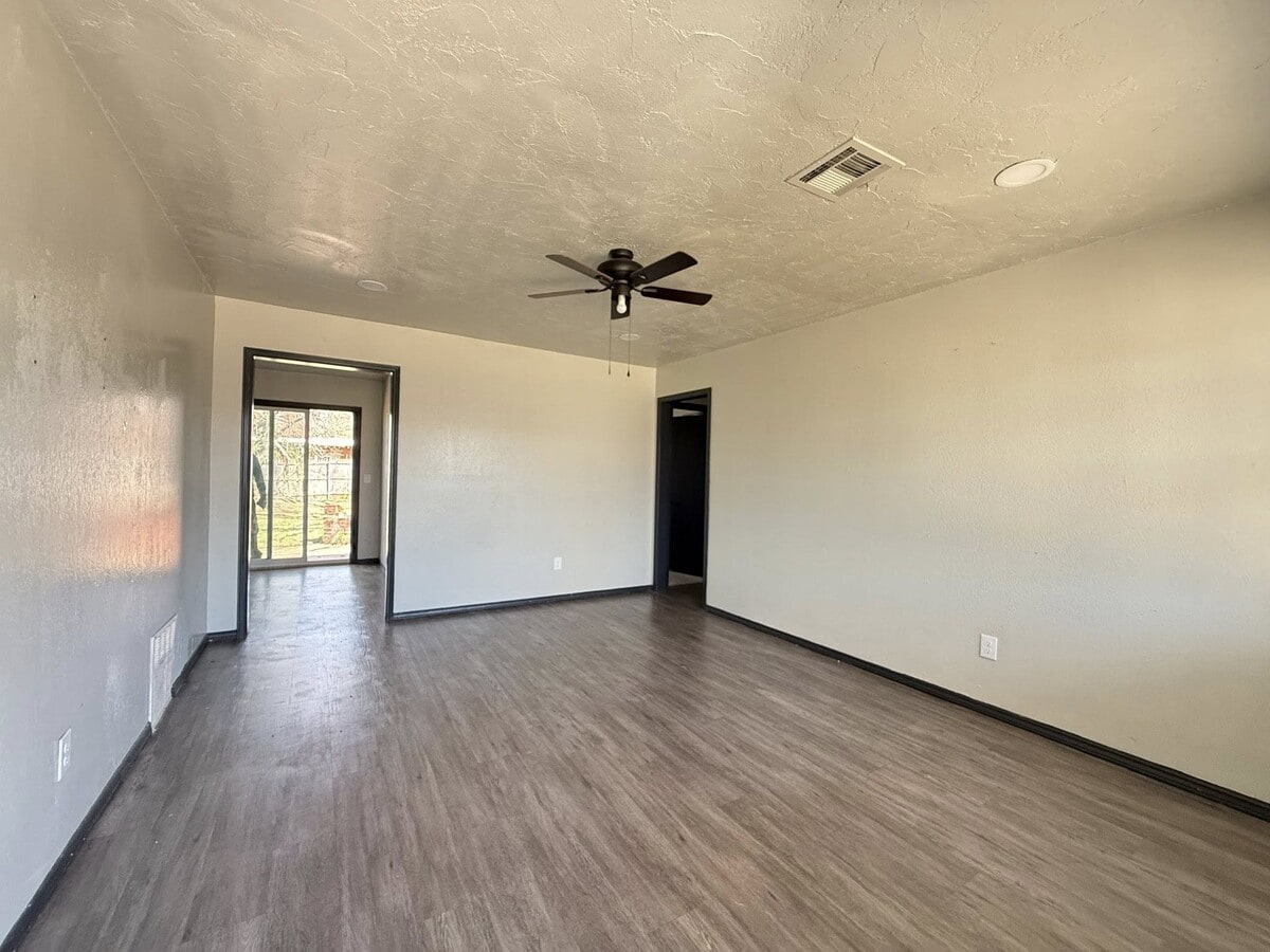 Photo - 829 Willow Brook Dr