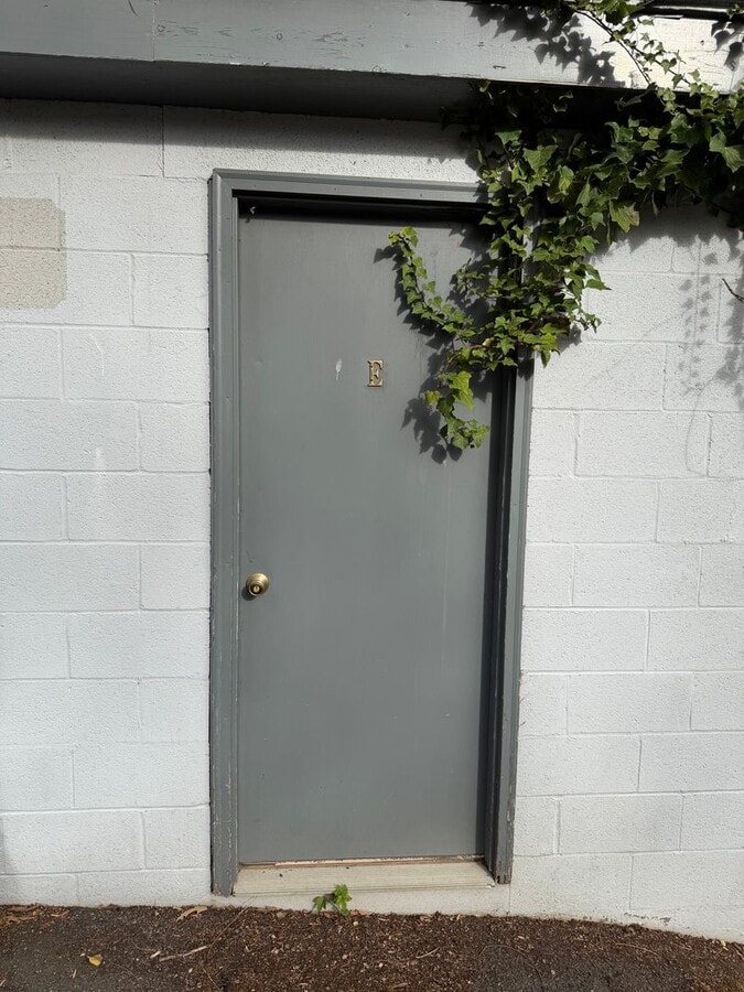 Photo - 1305 Cherry Avenue- E