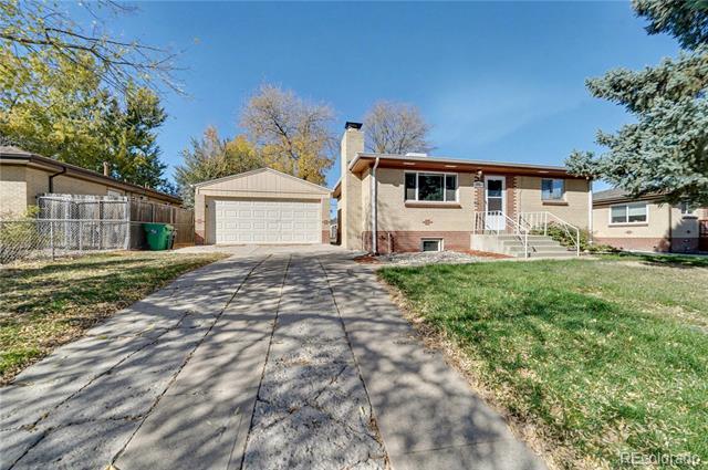 Photo - 3861 Moore St