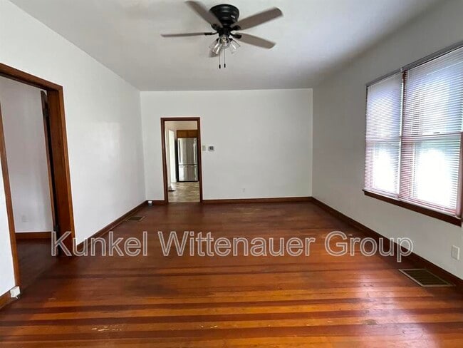 Photo - 310 E Washington St