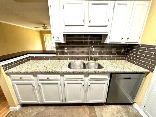 Photo - 24113 Plantation Dr NE