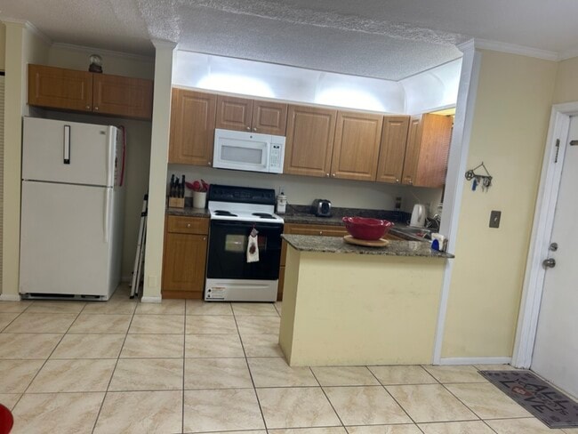 Photo - 1554 N 12th Ct Unidad #14B