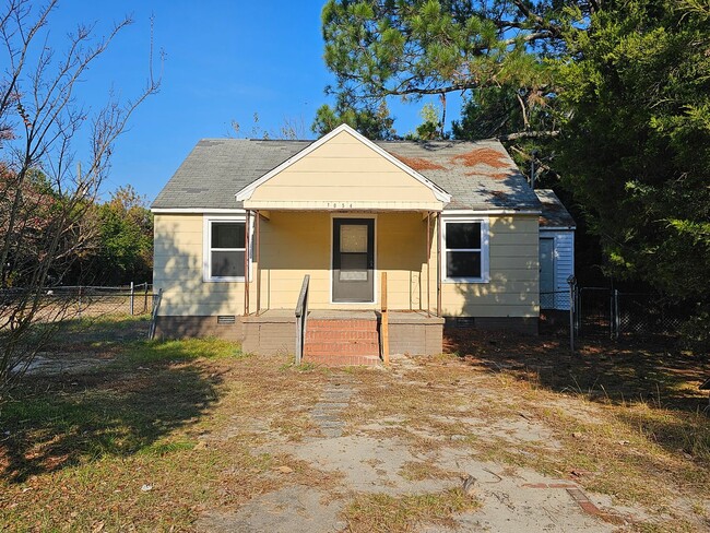 Shaw Heights- Bernadine Street - Shaw Heights- Bernadine Street Casa