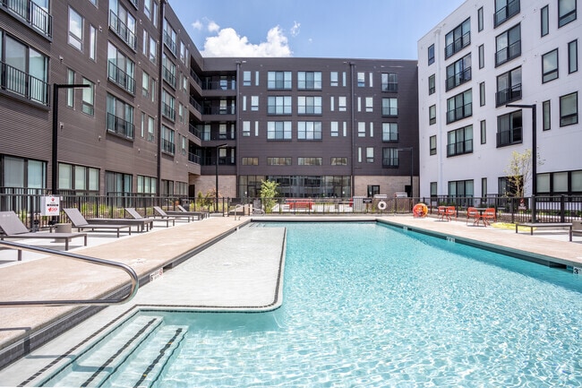 Courtyard & Pool
