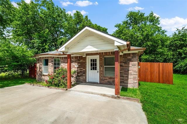Photo - 823 N Branch St