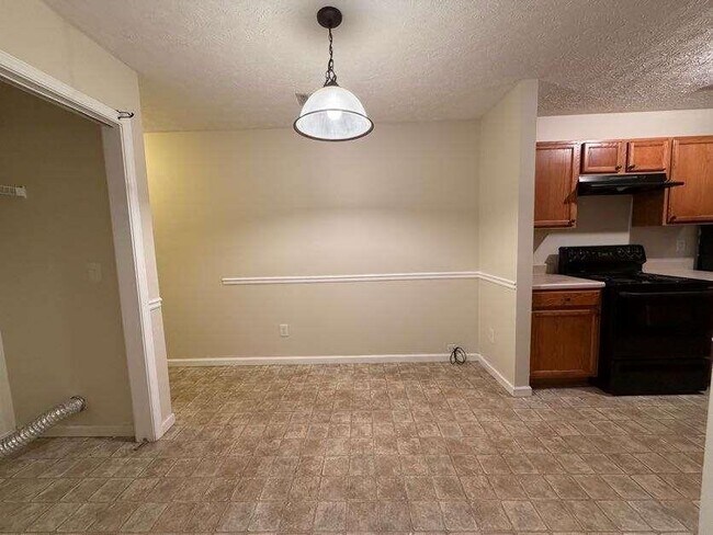 Photo - 5196 Tew Ln SW