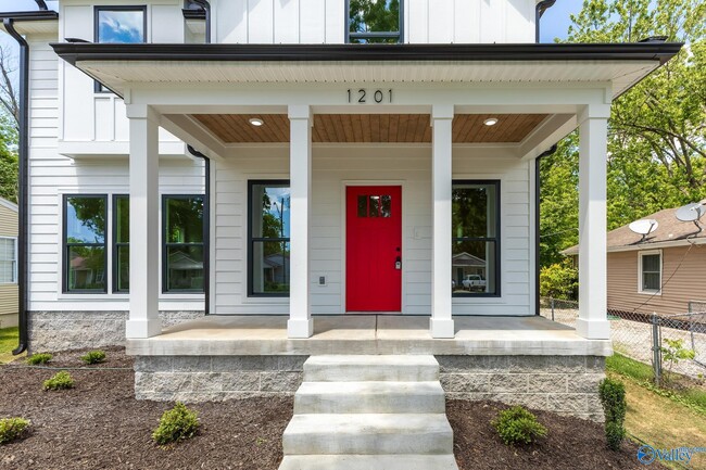 Photo - 1201 Halsey Ave NE
