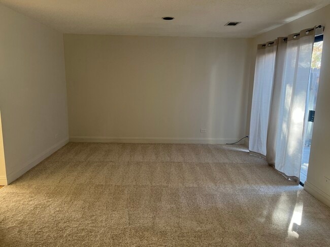 living area - 6424 E Bates Ave