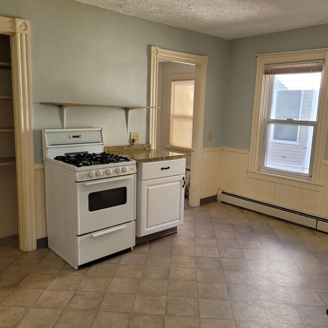 48 Warren Ave Apartments Unit 2 Warren, RI