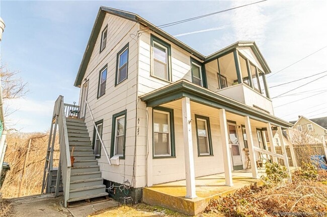 Building Photo - 625 N Main St Unit 2nd FL Rental