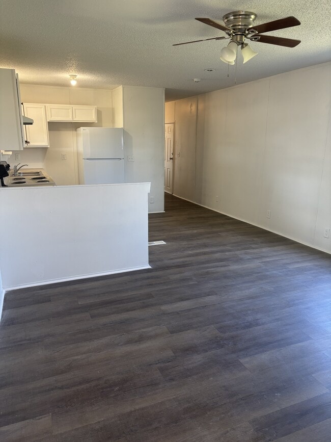 Photo - 1010 Cannery Rd