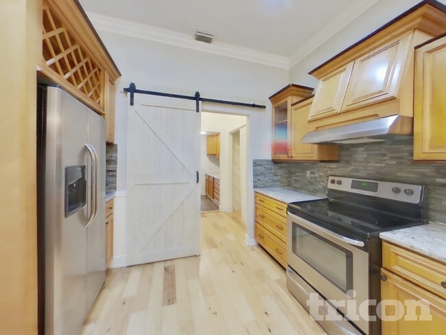 Photo - 1668 Woodland Dr