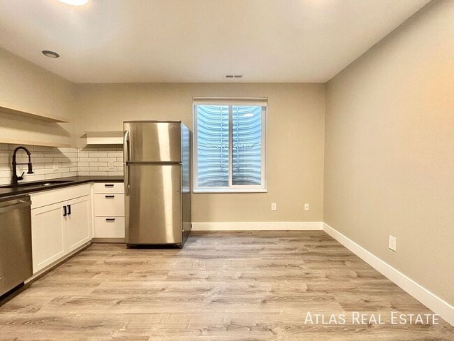 Photo - 4711 Columbine St Unidad B