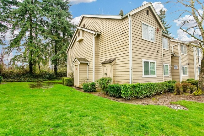 Building Photo - Cozy 2 bedroom, 2 bathroom condo- Federal Way Area