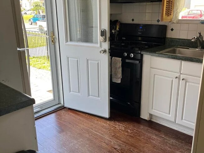 Photo - 2206 Sunset Ave