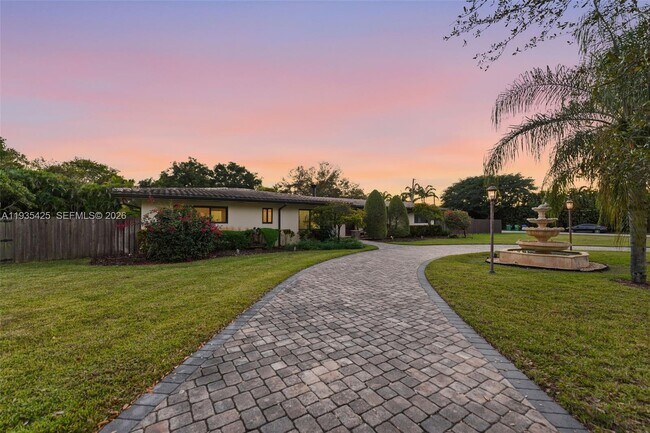 Photo - 9890 SW 138th St