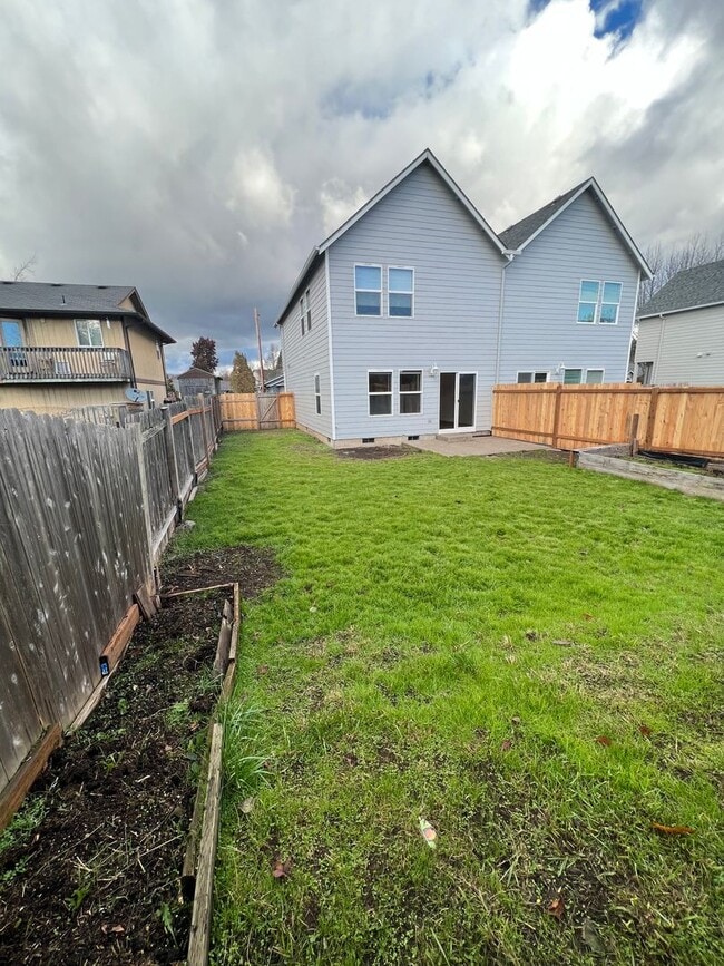 Photo - 3-bedroom 2 1/2-bathroom duplex