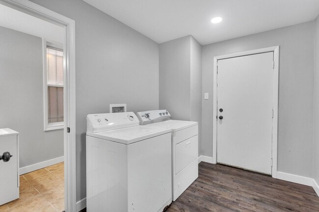 Photo - 4 Bed 2 Bath - Newly updated Shadyside home