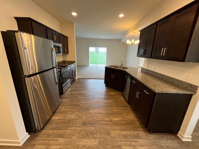 Photo - 3619 Black Star St