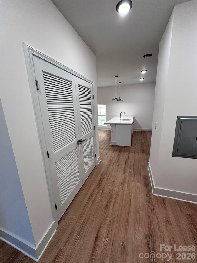 Photo - 3515 Markland Dr Unit 104
