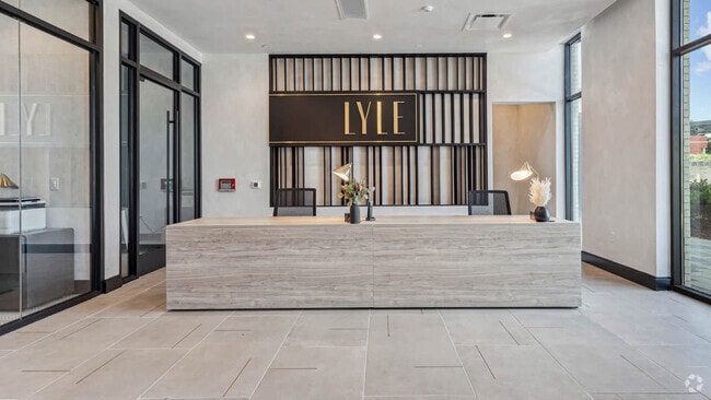 Building Photo - Lyle Rental