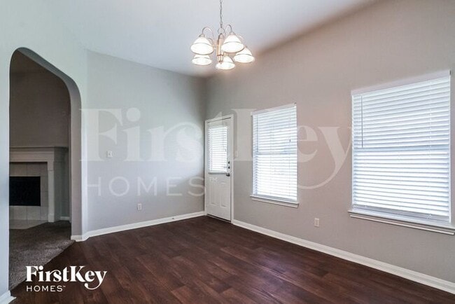 Photo - 5311 Lost Cove Ln