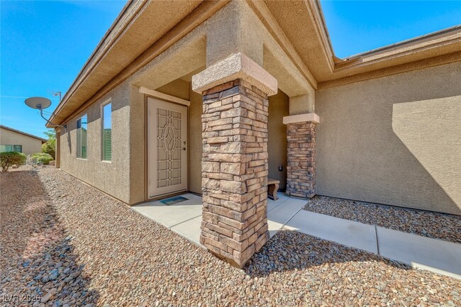 Photo - 6159 Isola Peak Ave