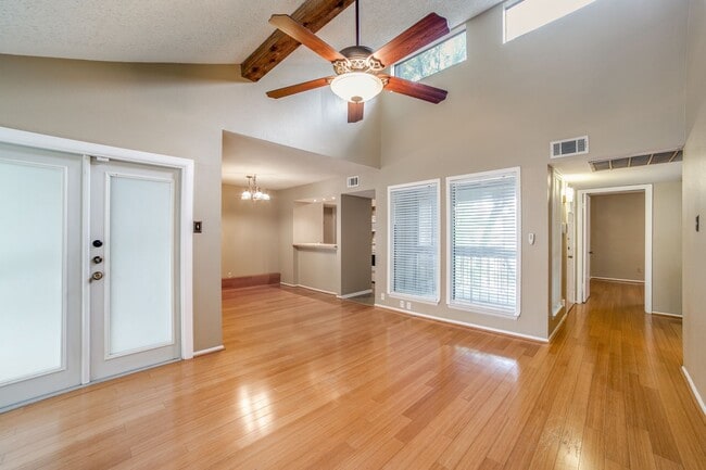 Photo - 2 Bedroom/2 Bath Woodmont Townhomes