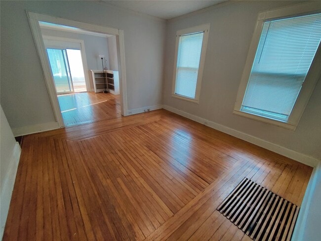 Photo - 116 Leroy St Unit 1