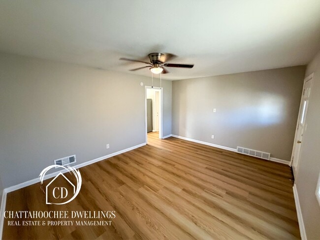 Photo - 4564 Moline Ave