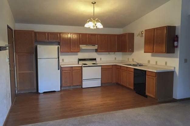 Kitchen - 1710 36th Ave Unit 5B