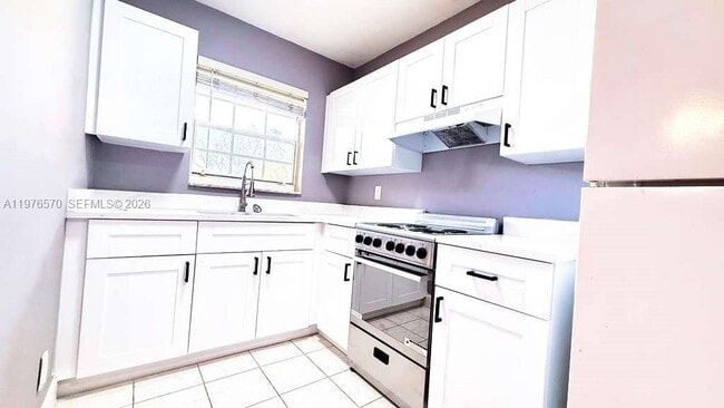 Photo - 1702 McKinley St Unit 3