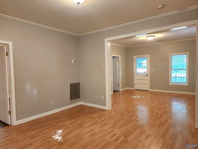 Photo - 1618 Beirne Ave NE