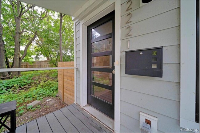 Photo - 2221 Wabash St Casa