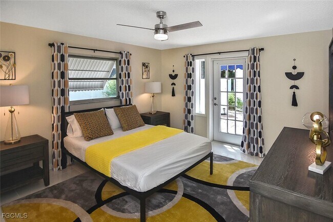 Building Photo - 138 SE 30th St