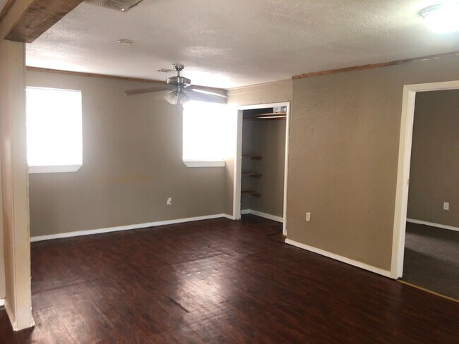 Photo - 200 off move in by May 15th!   ALL BILLS PAID! 2 bedrooms with 2 bath rooms that is a upstairs un...