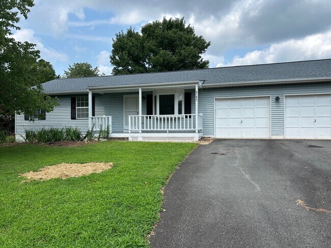 Building Photo - 9192 Winterset Dr