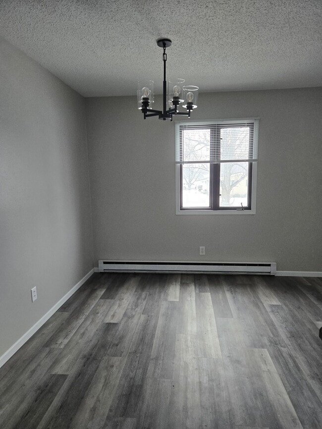 Photo - 700 Great Plains Ct