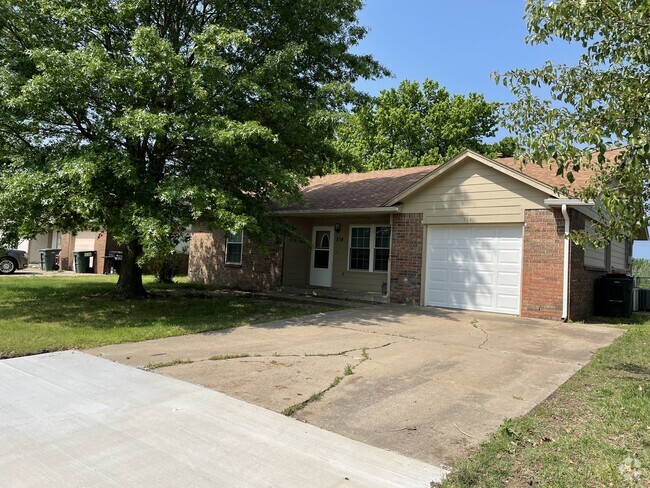 Building Photo - 514 S. Hominy Ave. Rental