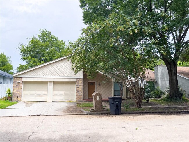 Building Photo - 2827 Waypark Dr Rental