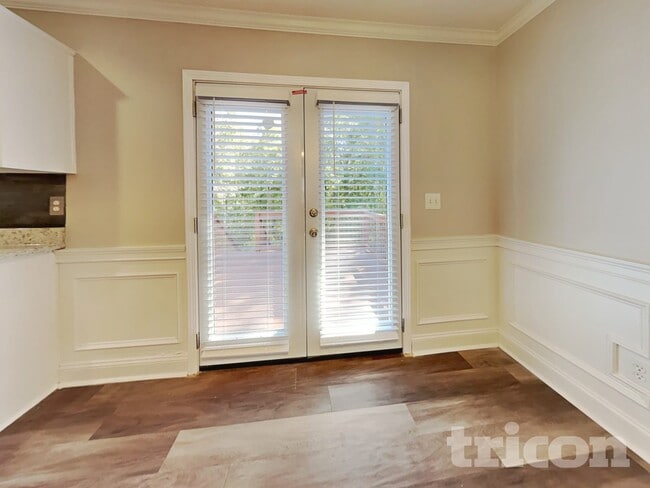 Photo - 564 Brewer Dr