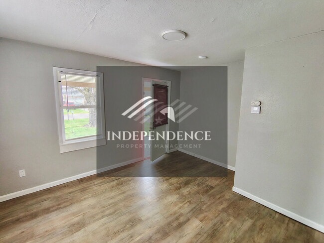 Photo - 3217 Finley St Unidad B