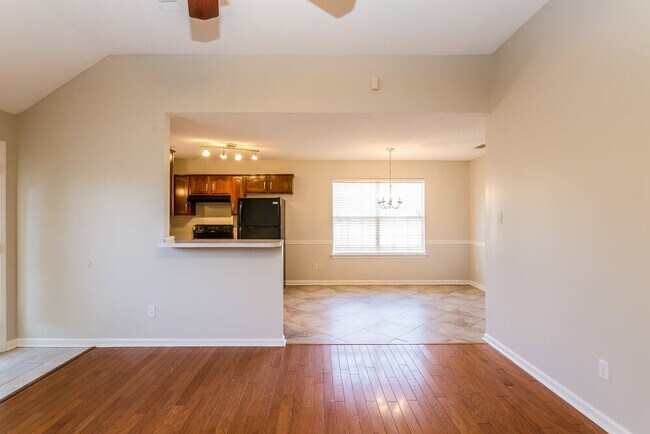 Photo - 7744 Shadow Glen Ln