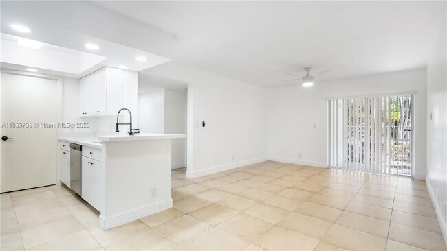 Photo - 5686 Rock Island Rd Unit 106